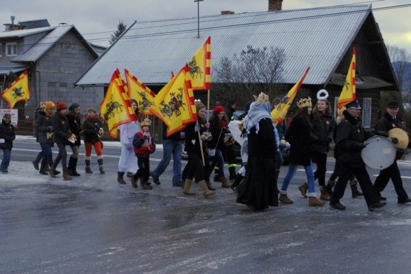 Zdjęcia z Orszaku Trzech Króli w Wiśniowej
