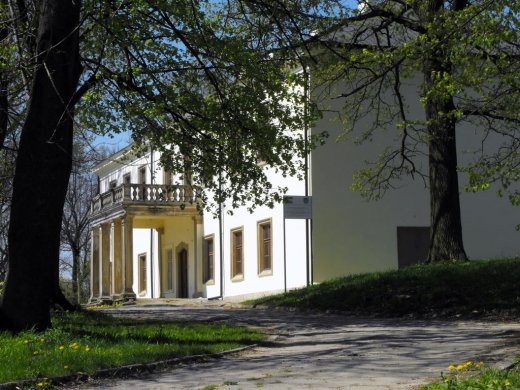 Dwór Mycielskich w Wiśniowej