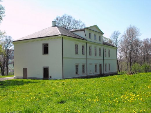 Dwór Mycielskich w Wiśniowej