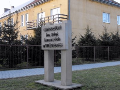 Gimnazjum imienia orląt lwowskich w Wiśniowej