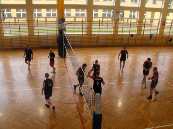 Zdjęcia z XIV Turnieju Piłki Siatkowej o Puchar Starosty Strzyżowskiego