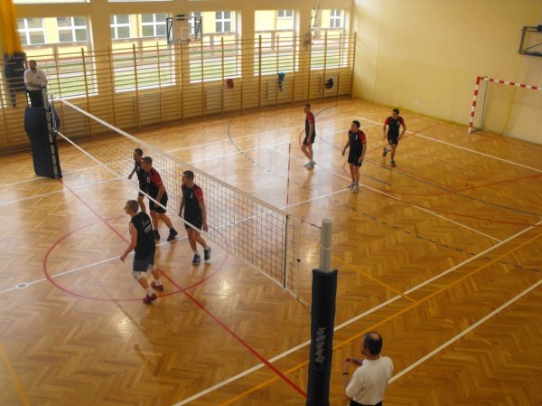 Zdjęcia z XIV Turnieju Piłki Siatkowej o Puchar Starosty Strzyżowskiego