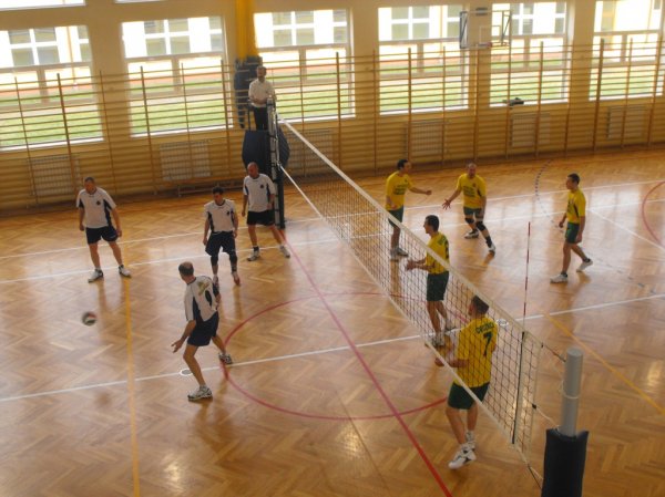 Zdjęcia z XIV Turnieju Piłki Siatkowej o Puchar Starosty Strzyżowskiego