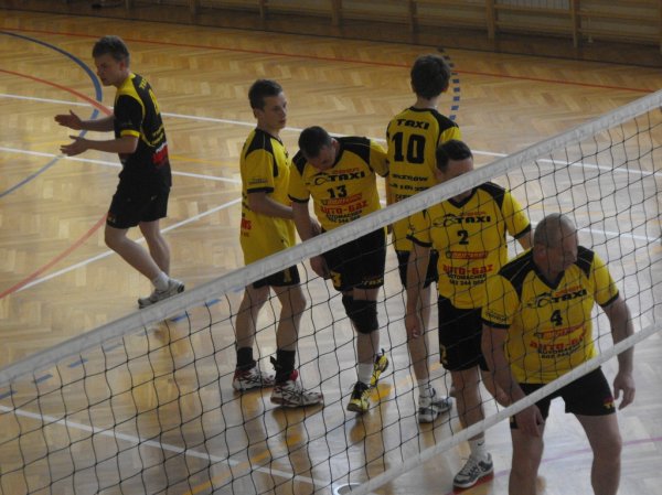 Zdjęcia z XIV Turnieju Piłki Siatkowej o Puchar Starosty Strzyżowskiego