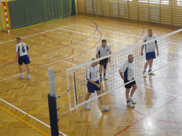 Zdjęcia z XIV Turnieju Piłki Siatkowej o Puchar Starosty Strzyżowskiego