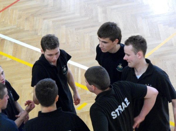 Zdjęcia z XIV Turnieju Piłki Siatkowej o Puchar Starosty Strzyżowskiego