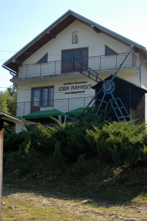 Izba pamięci w Szufnarowej Izba Pamięci w Szufnarowej