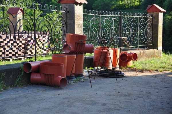 Zabezpieczanie osuwiska w Niewodnej