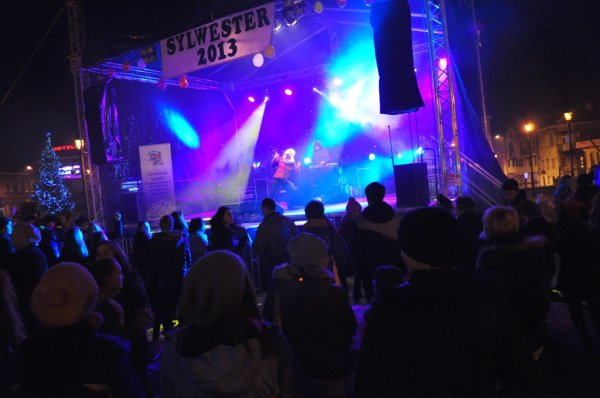 Zdjęcia z Sylwestra na rynku w Strzyżowie