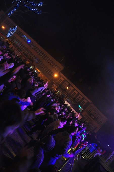 Zdjęcia z Sylwestra na rynku w Strzyżowie