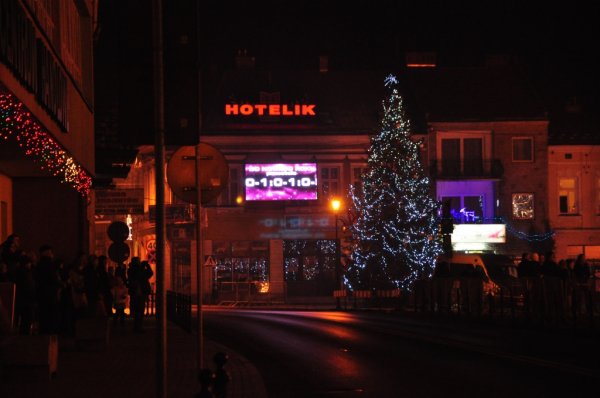 Zdjęcia z Sylwestra na rynku w Strzyżowie