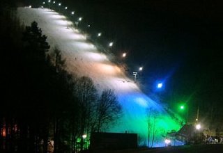 Stok Narciarski nocą