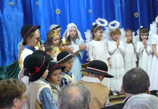 DZIEŃ BABCI I DZIADKA W PRZEDSZKOLU U SIÓSTR ZAKONNYCH W STRZYŻOWIE 