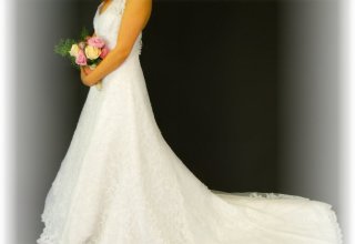 Suknia ślubna z trenem, Bella Margo Salon Ślubny.