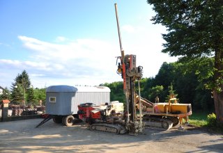 Zabezpieczanie osuwiska w Niewodnej