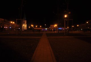 Rynek w Strzyżowie nocą zdjęcia