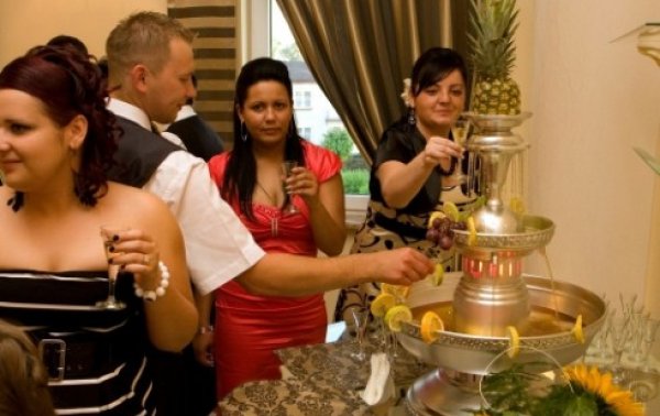 fontanna alkoholowa wynajem na wesela imprezy okolicznościowe Strzyżów Rzeszów Krosno Jasło Podkarpacie Małopolska