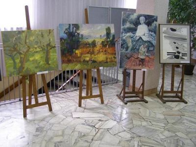 Prace wystawy poplenerowej Wystawa Pleneru Malarsko-Rzeźbiarskiego "Łańcut 2008"