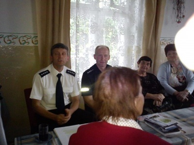 Spotkanie policjant&oacute;w z emerytami w Niebylcu