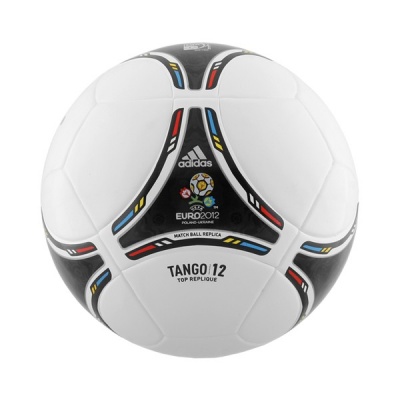 Polska Biega we Frysztaku Główna nagroda - Piłka Euro 2012